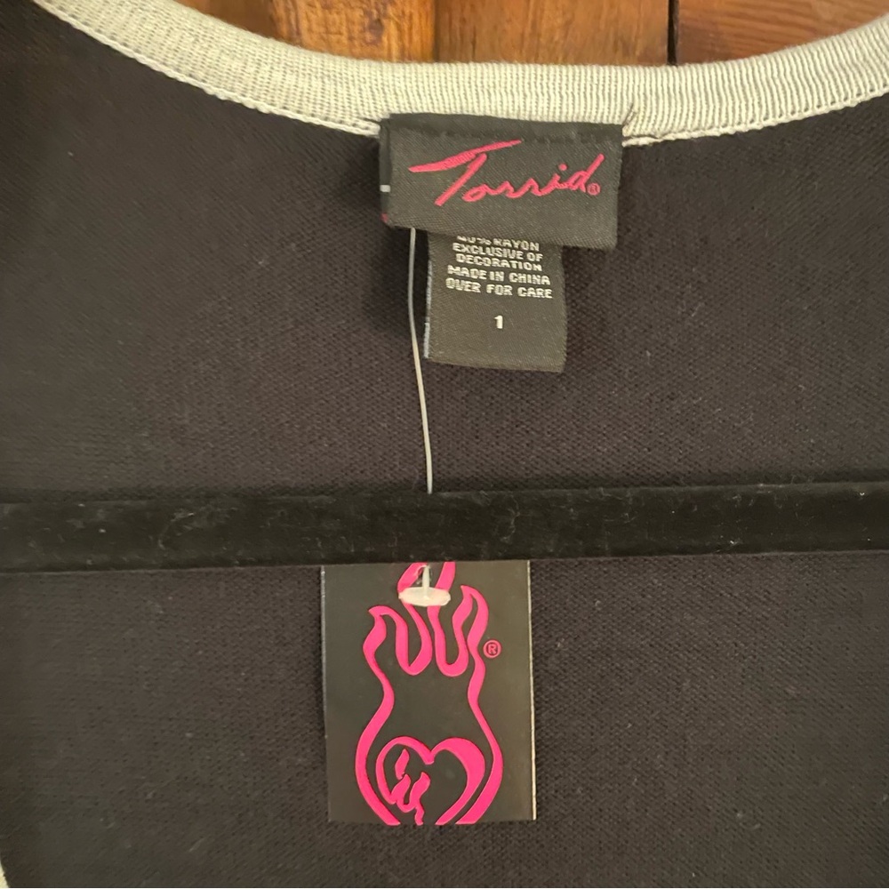 Torrid contrast trim long open front cardigan - Picture 3 of 3